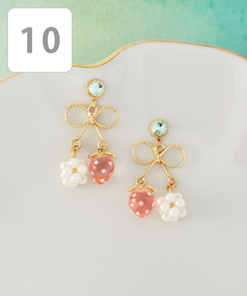 貼るだけピアスPiPPi（ピッピ）| 大人の新時代ジュエリー