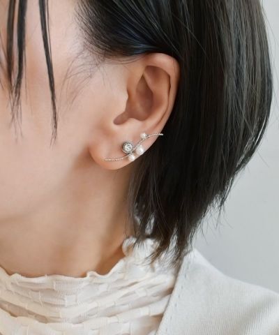 【イヤーカフ風】<br>ツイストラインメタル