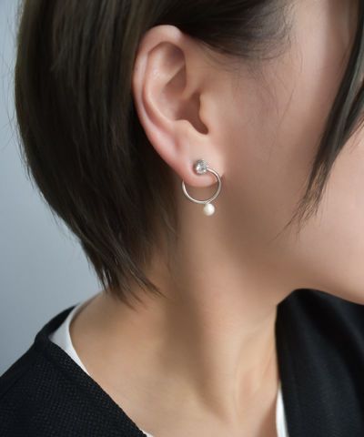 【アレンジ自由♪】<br>ポイントパール×カーブラインピアス